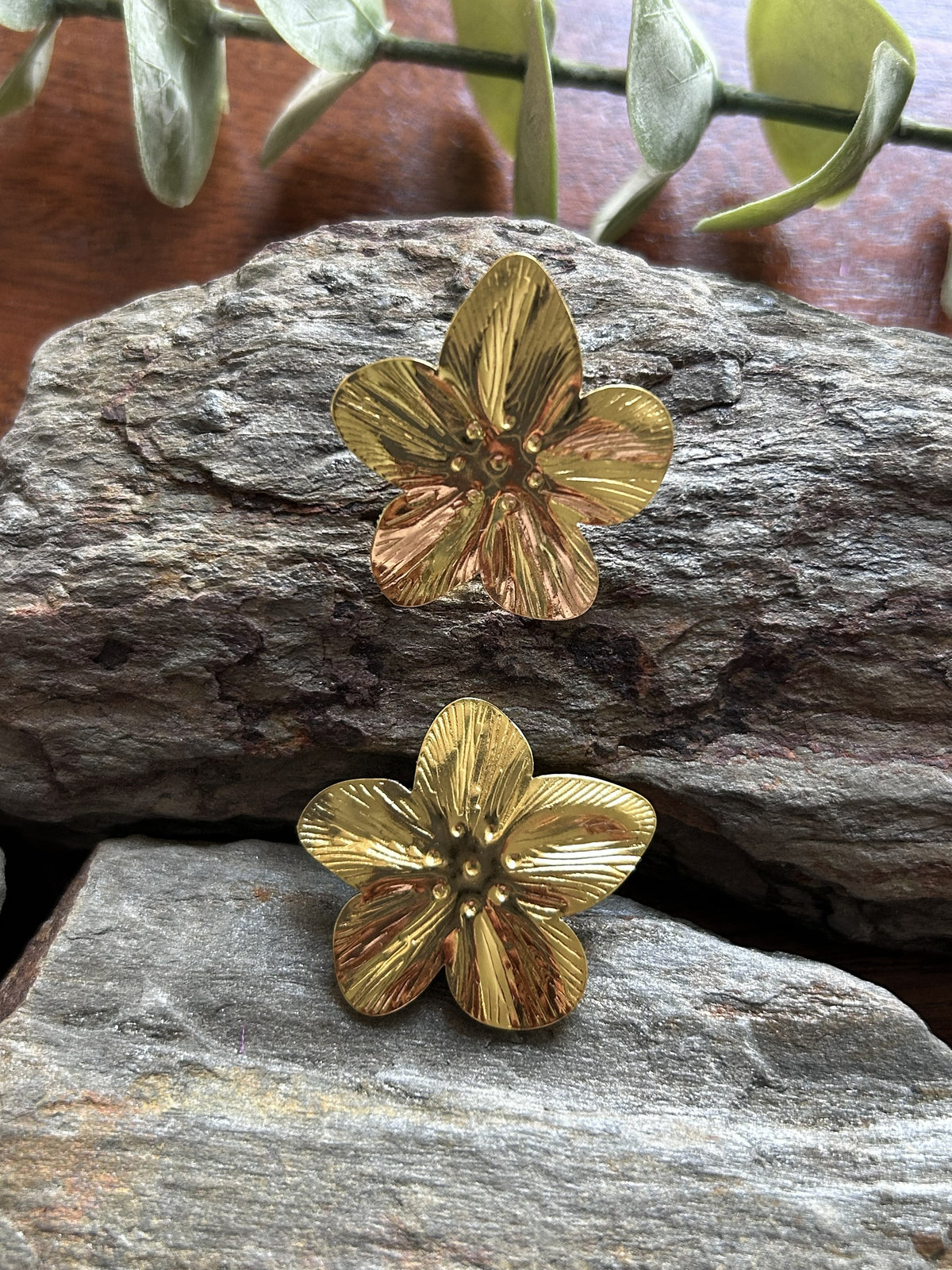 Flourish Studs