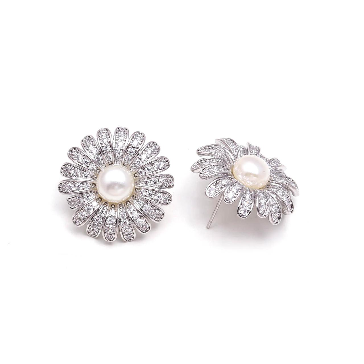 PEARL EARRINGS